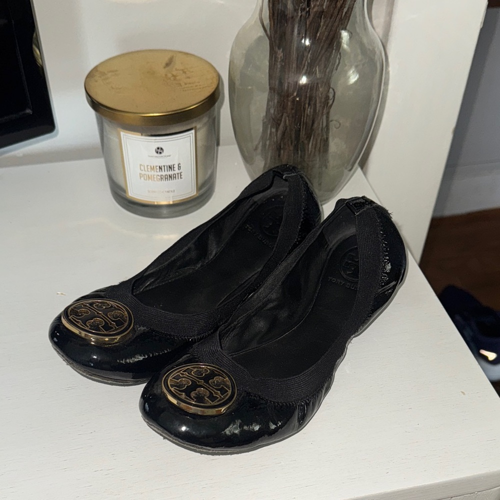 Black Women's Flats